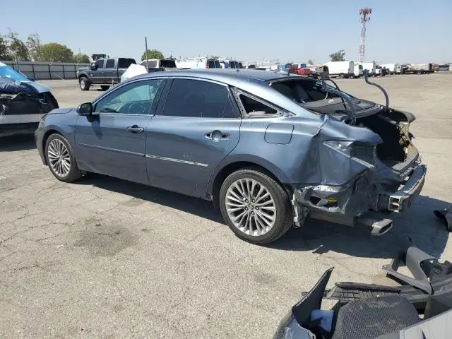 2019 TOYOTA AVALON XLE  