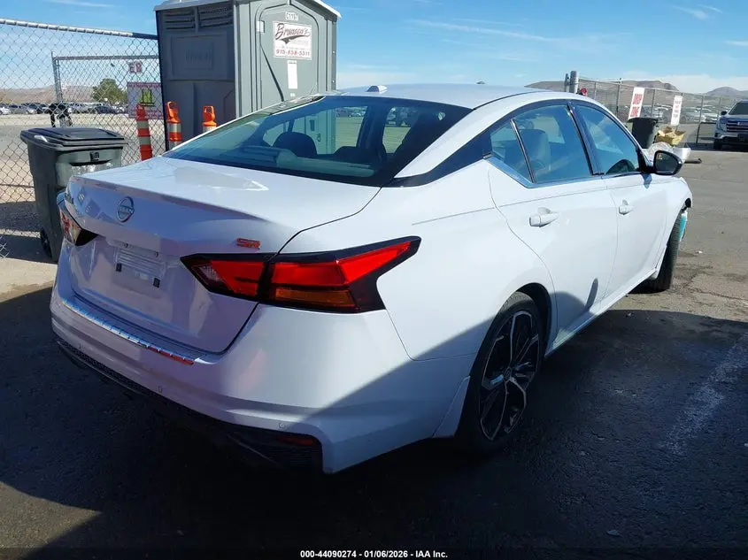 2023 NISSAN ALTIMA SR FWD