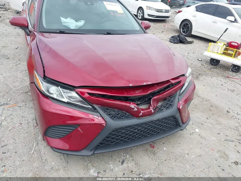2018 TOYOTA CAMRY SE