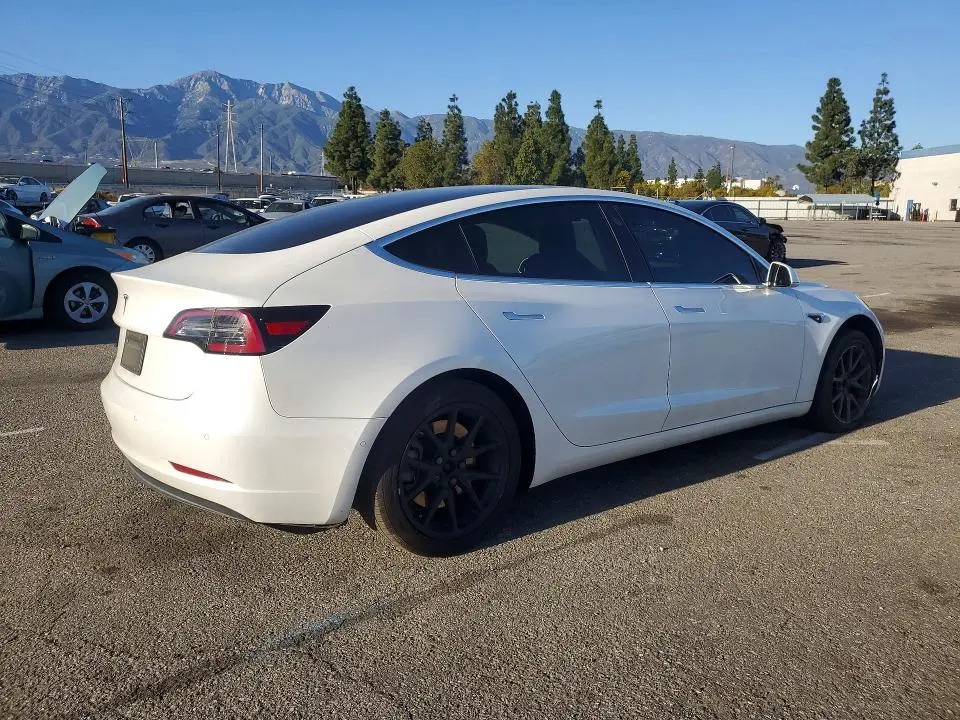 2020 TESLA MODEL 3   