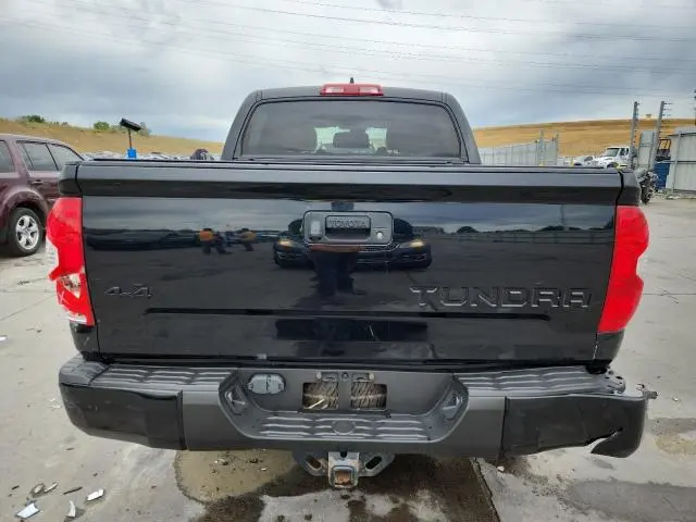 2020 TOYOTA TUNDRA CREWMAX SR5  