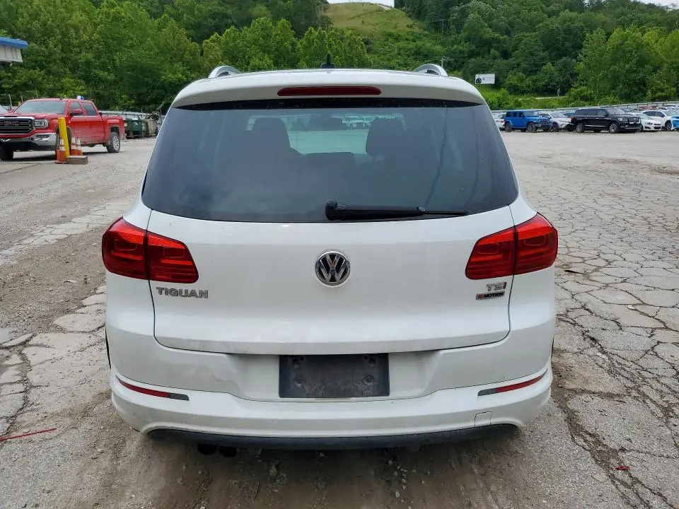 2017 VOLKSWAGEN TIGUAN SPORT  