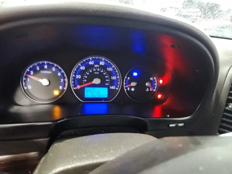 2011 HYUNDAI SANTA FE SE  