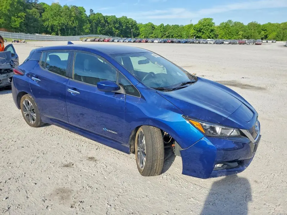 2019 NISSAN LEAF S  