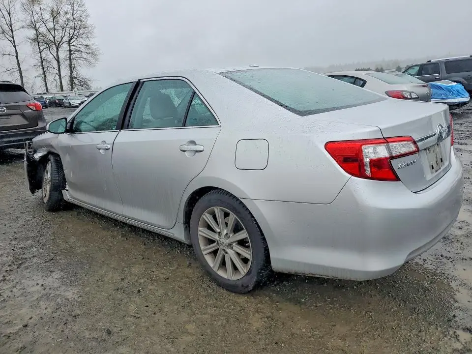 2012 TOYOTA CAMRY XLE  