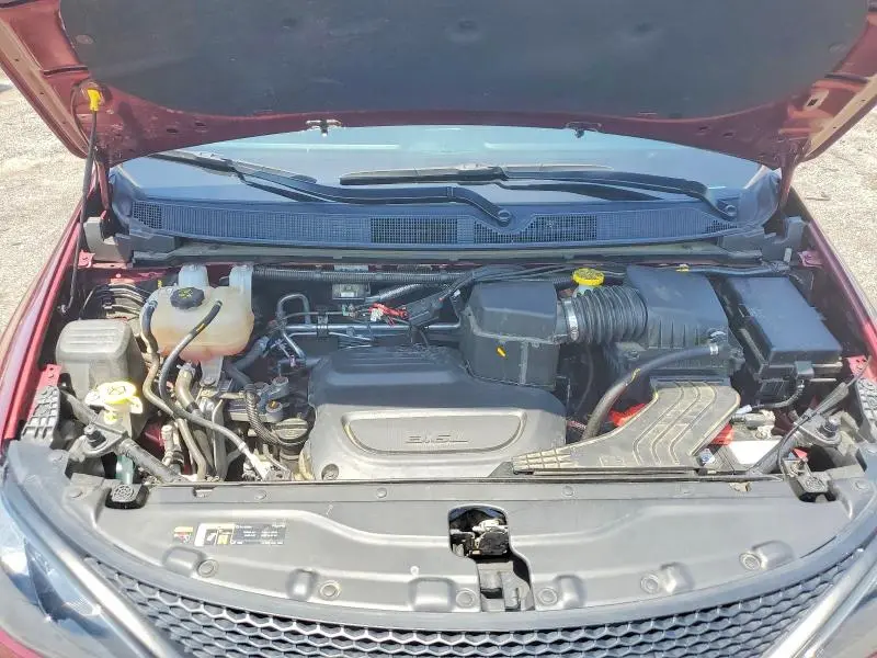 2022 CHRYSLER VOYAGER LX  