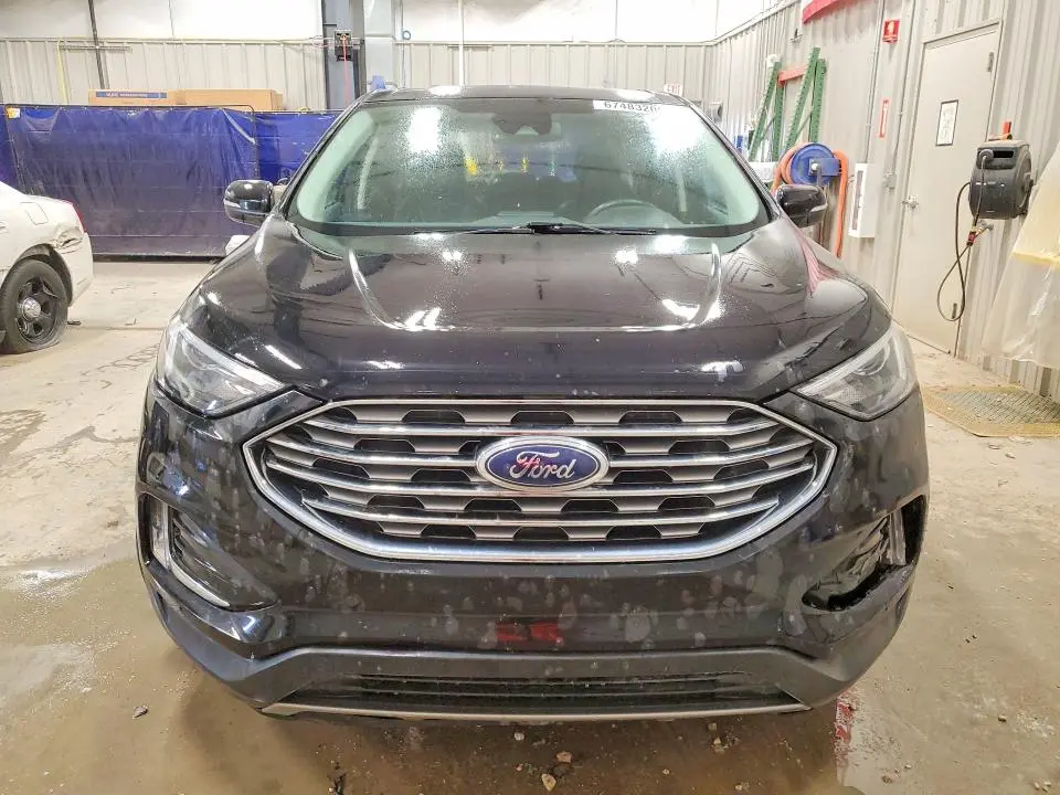 2022 FORD EDGE TITANIUM  