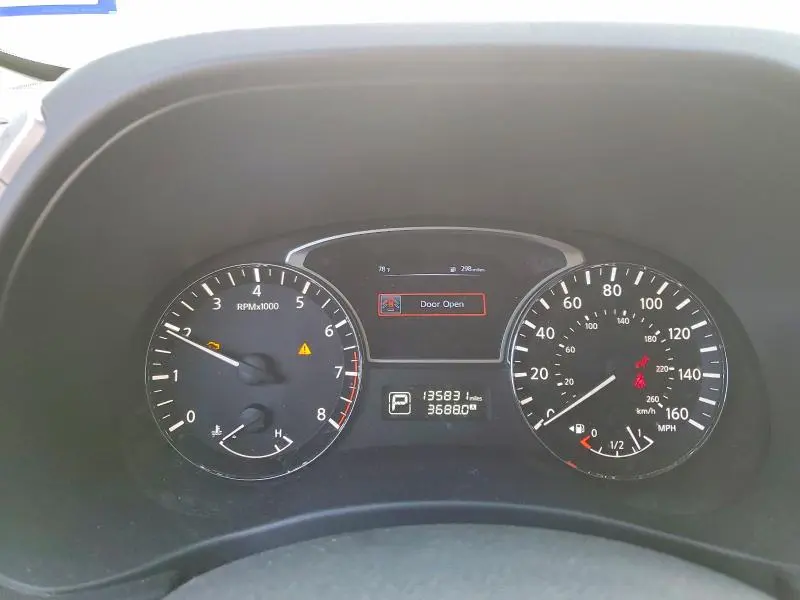 2015 NISSAN PATHFINDER SV  
