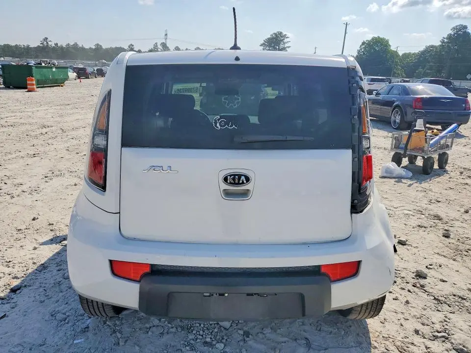 2010 KIA SOUL +  