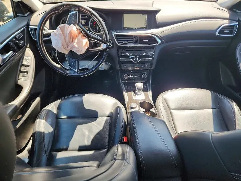 2017 INFINITI QX30 PREMIUM  