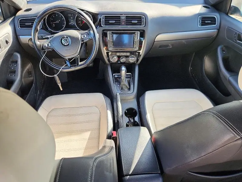 2016 VOLKSWAGEN JETTA SPORT  