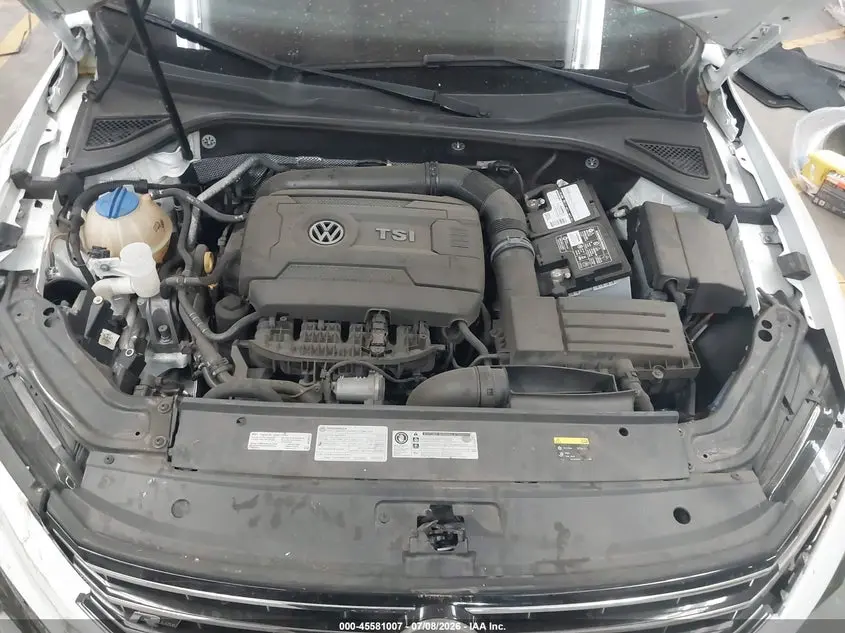 2017 VOLKSWAGEN PASSAT 1.8T R-LINE