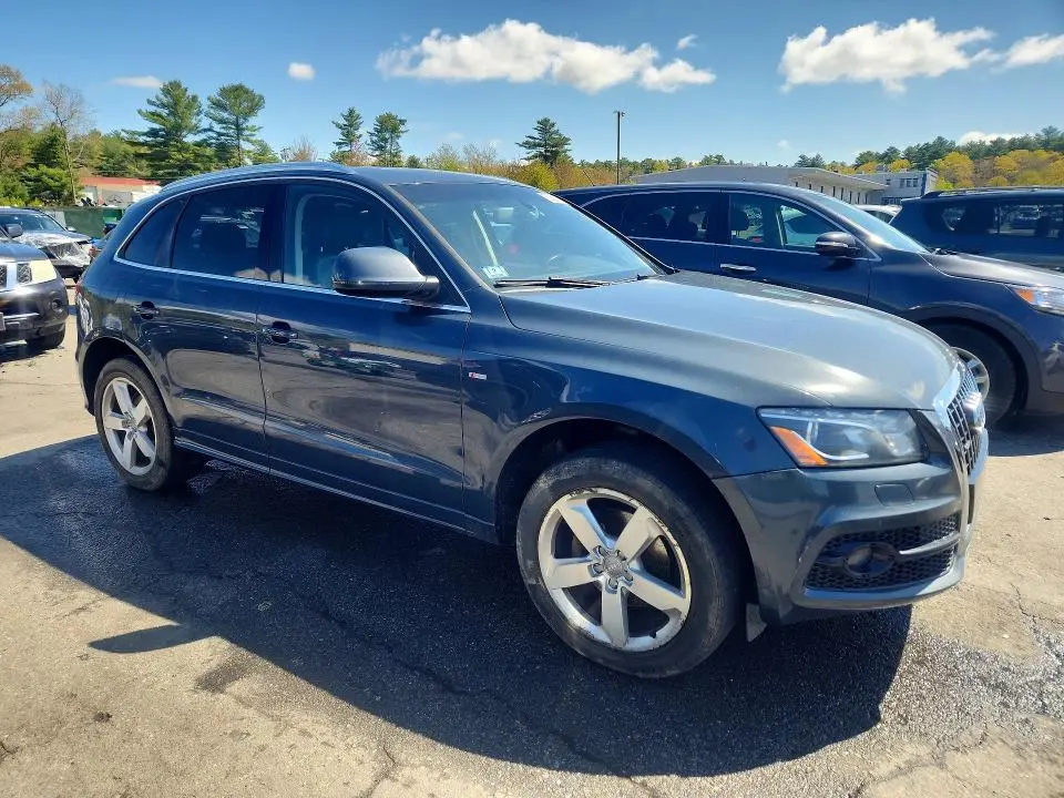 2011 AUDI Q5 PREMIUM PLUS  