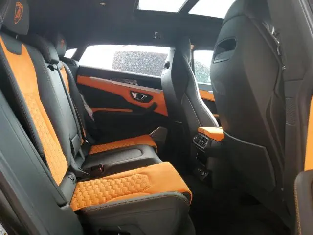 2019 LAMBORGHINI URUS   