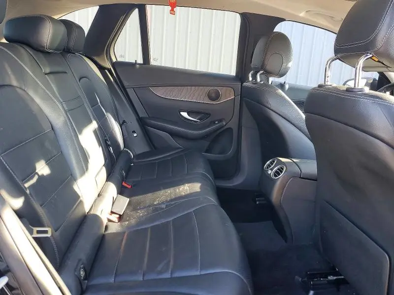 2016 MERCEDES-BENZ GLC 300  