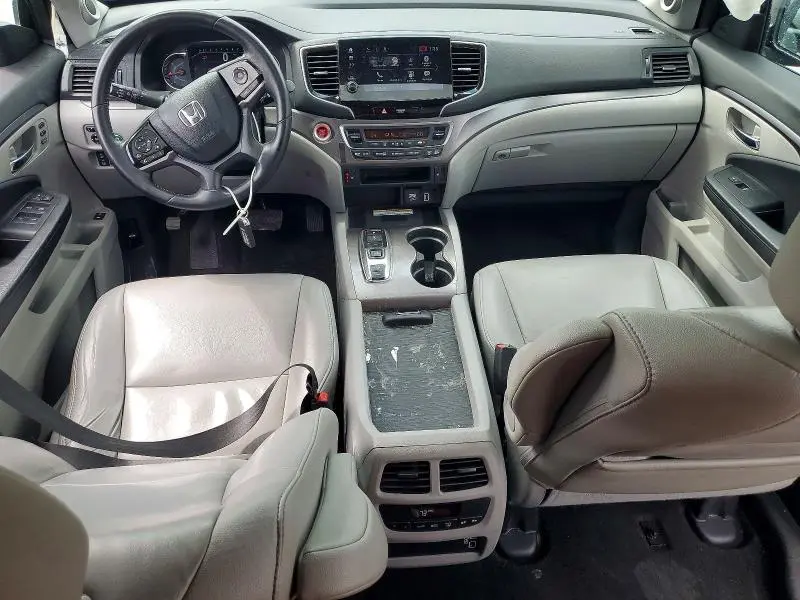 2021 HONDA PILOT SE  