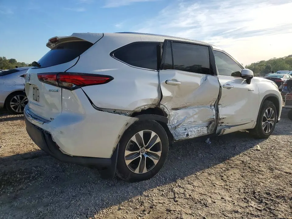 2020 TOYOTA HIGHLANDER HYBRID XLE  