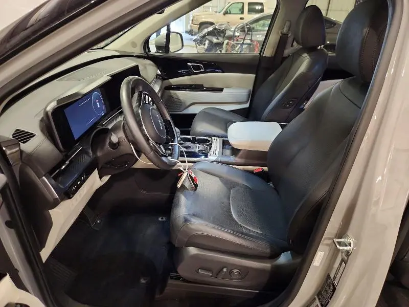 2024 KIA CARNIVAL SX PRESTIGE  