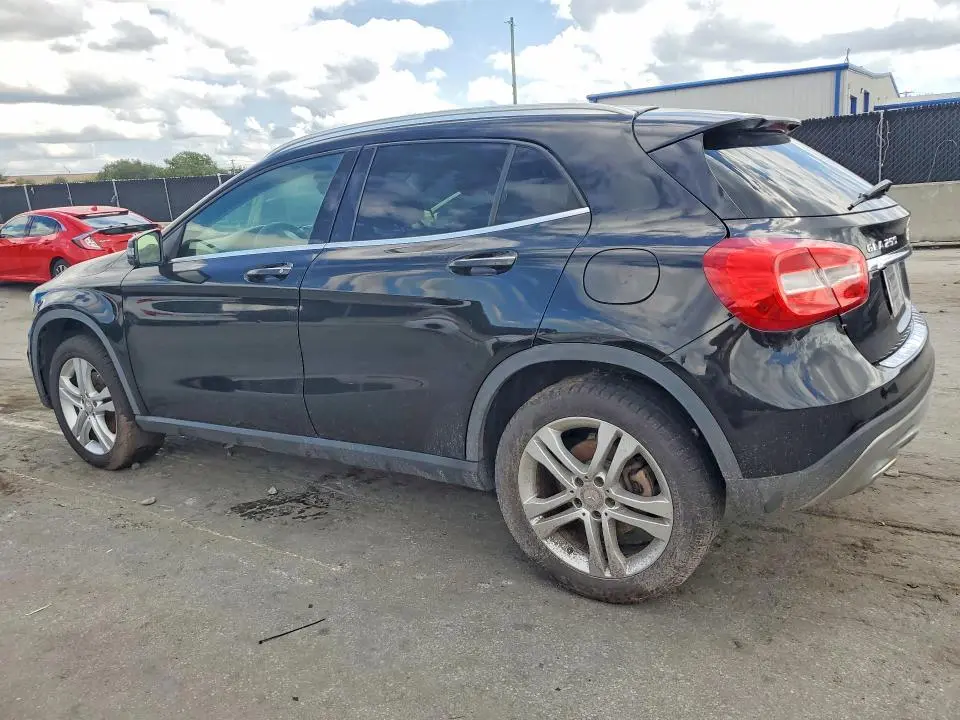 2015 MERCEDES-BENZ GLA 250 4MATIC  