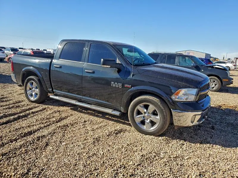 2015 RAM 1500 SLT  