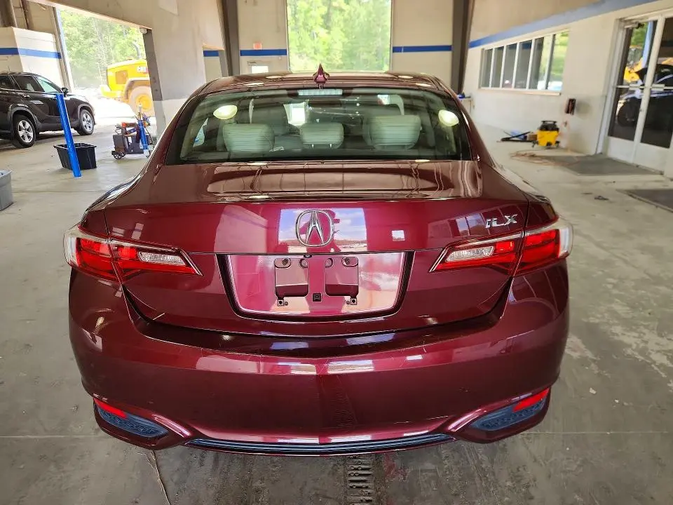 2016 ACURA ILX PREMIUM/TECHNOLOGY  