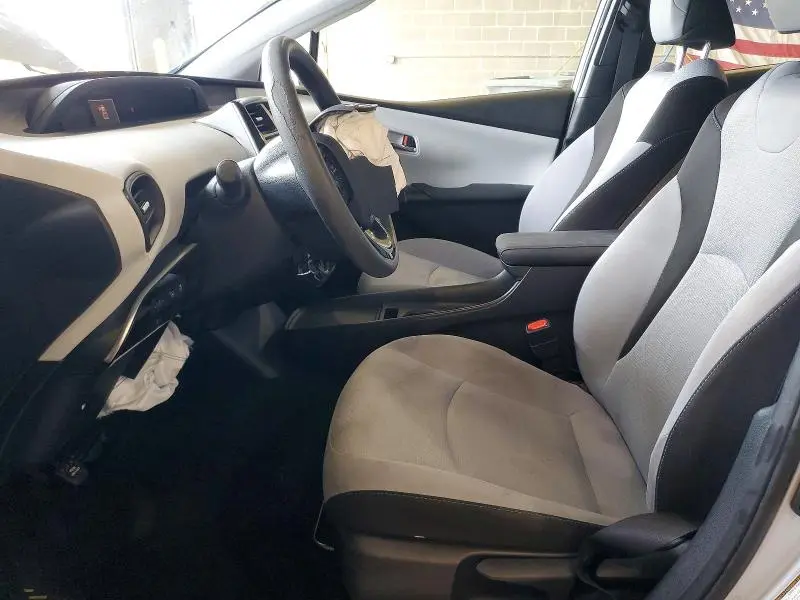 2020 TOYOTA PRIUS LE  
