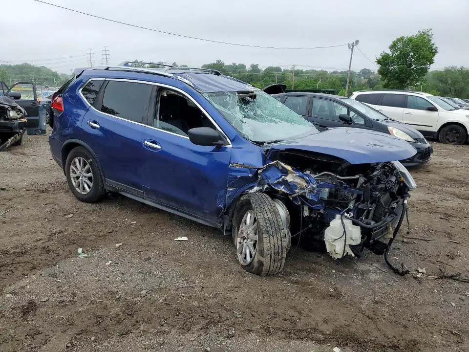 2017 NISSAN ROGUE SV  