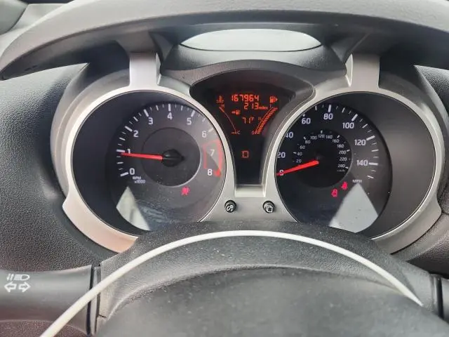 2013 NISSAN JUKE S