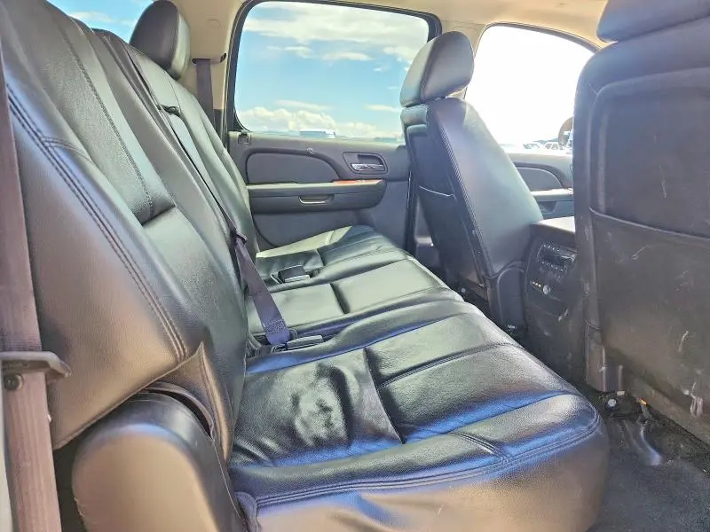 2013 CHEVROLET SUBURBAN K1500 LT  