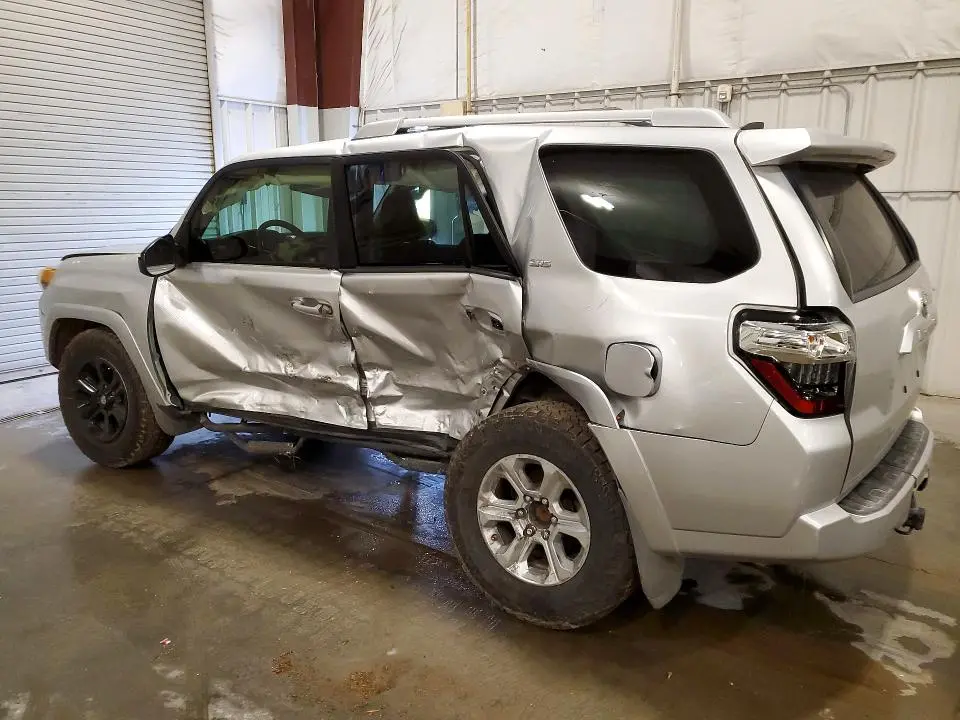2016 TOYOTA 4RUNNER SR5  