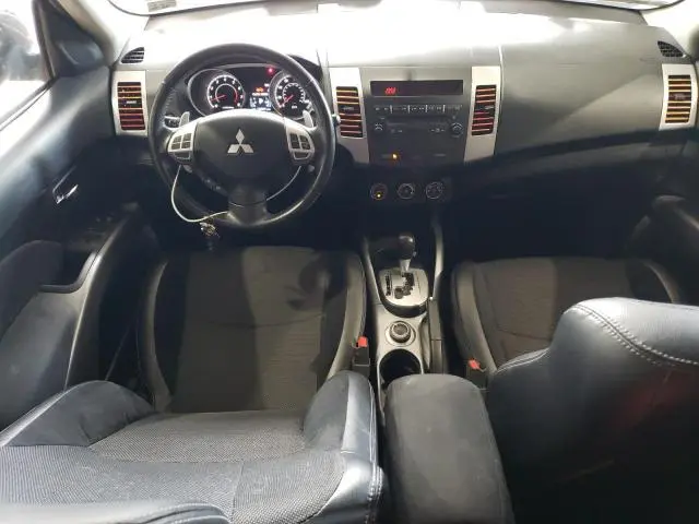 2012 MITSUBISHI OUTLANDER SE  