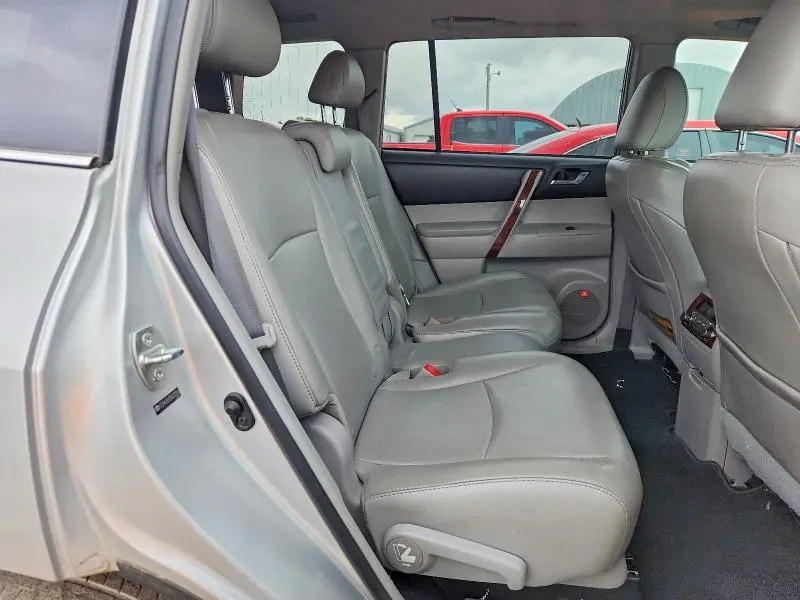 2011 TOYOTA HIGHLANDER LIMITED  