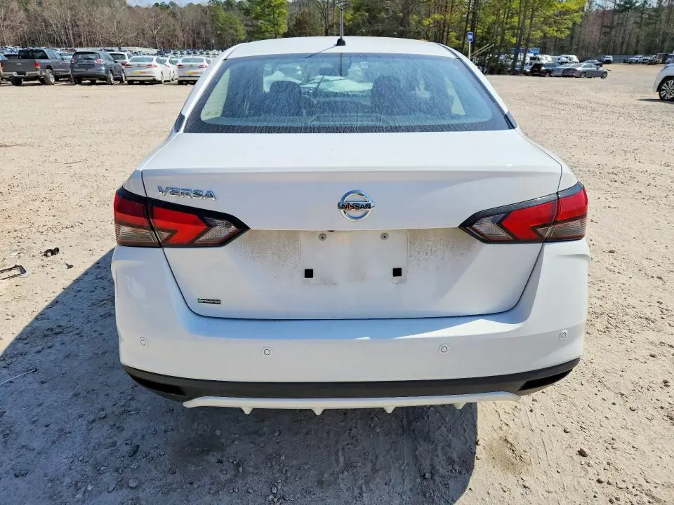 2020 NISSAN VERSA S  