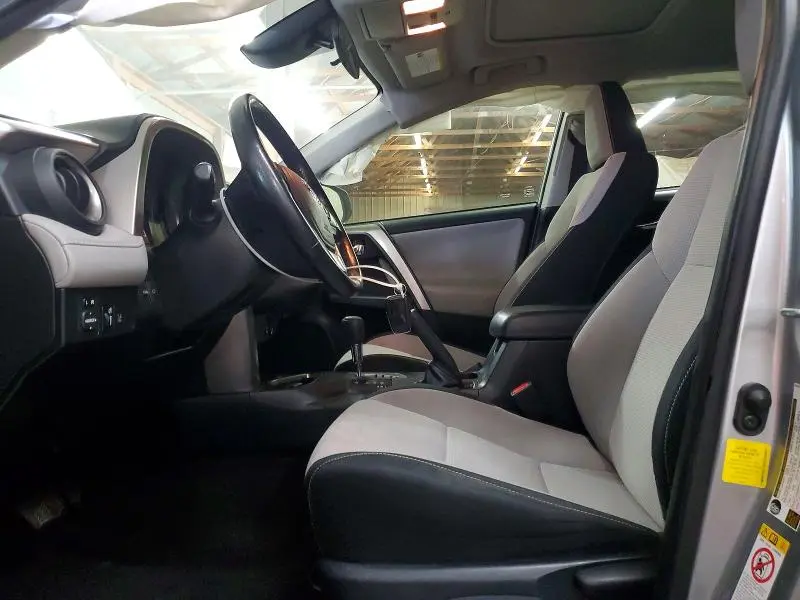 2018 TOYOTA RAV4 XLE  