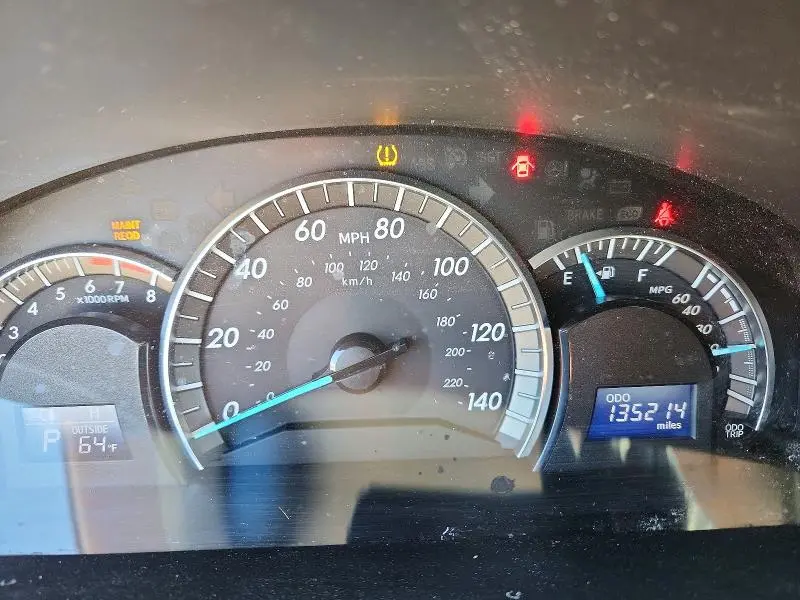 2012 TOYOTA CAMRY SE  