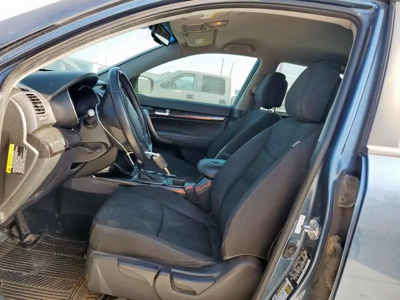 2014 KIA SORENTO LX  