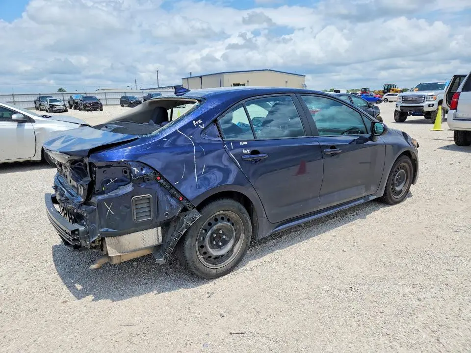 2022 TOYOTA COROLLA LE  