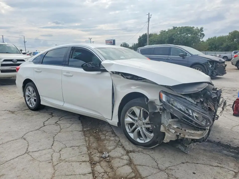 2018 HONDA ACCORD LX  