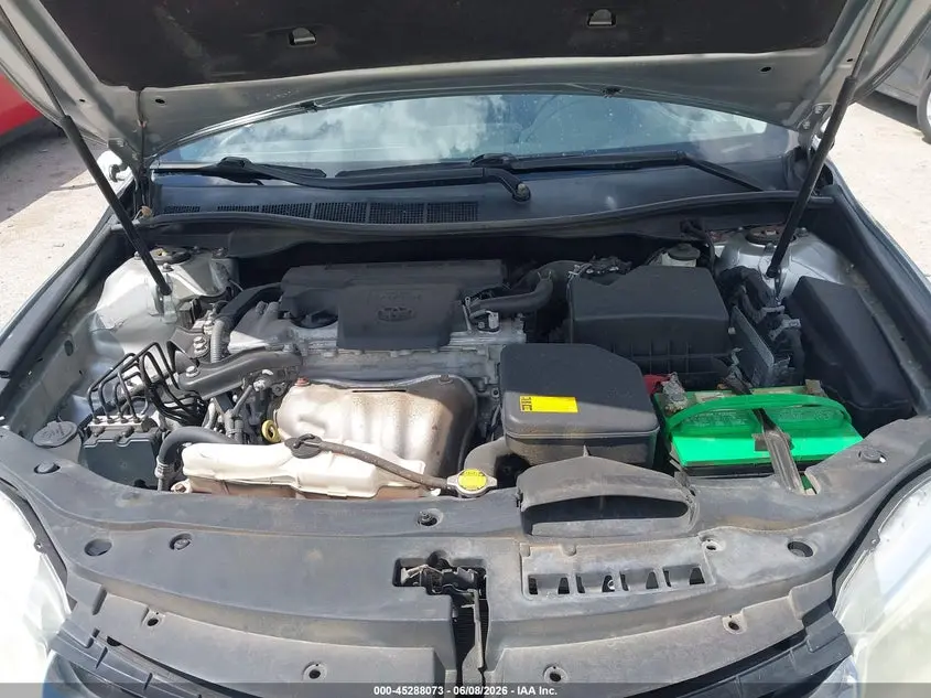 2015 TOYOTA CAMRY LE