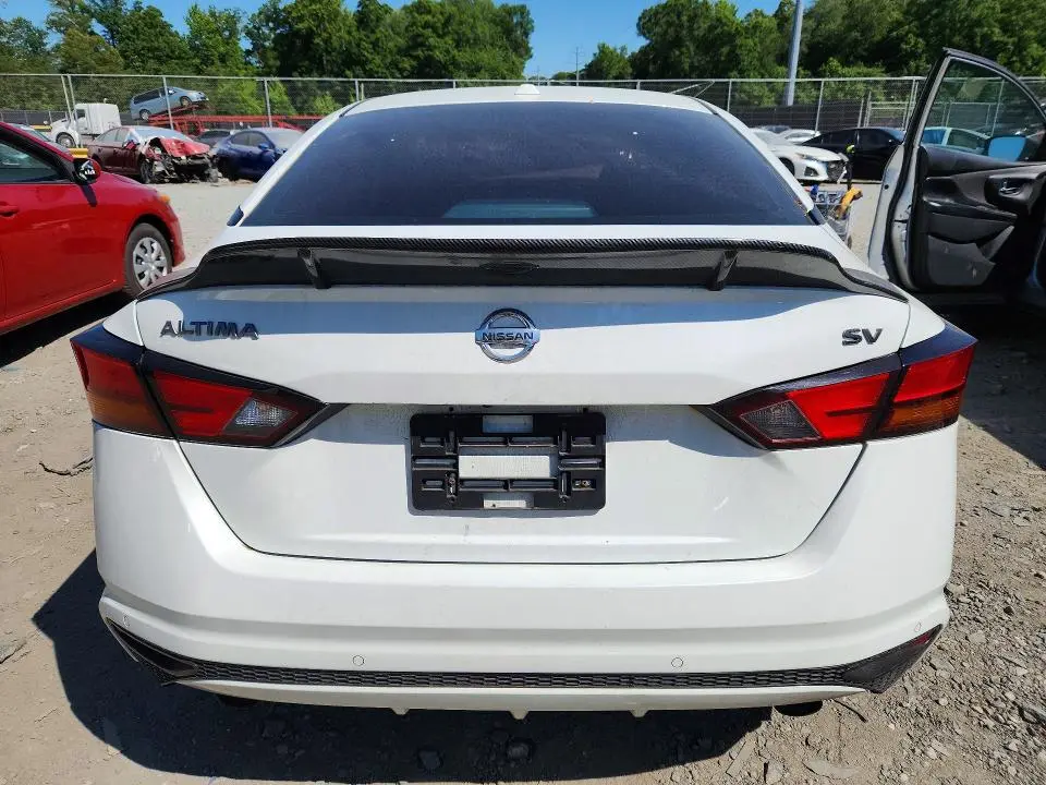 2023 NISSAN ALTIMA SV  