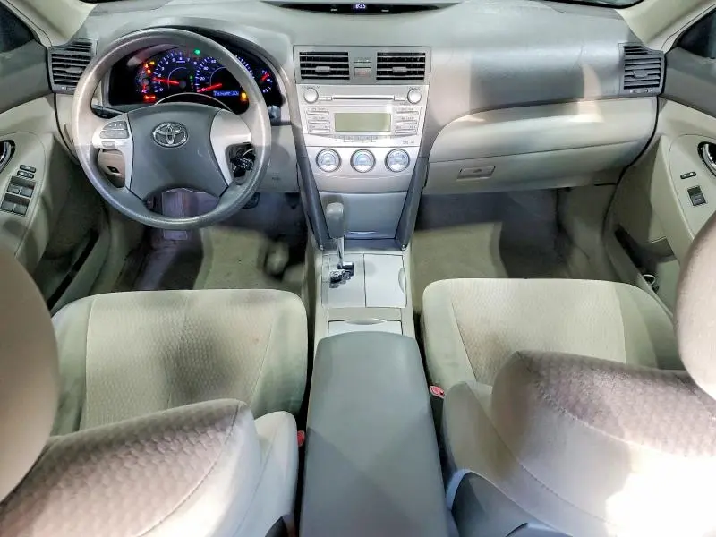 2011 TOYOTA CAMRY SE  
