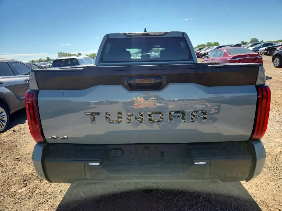 2026 TOYOTA TUNDRA SR5  