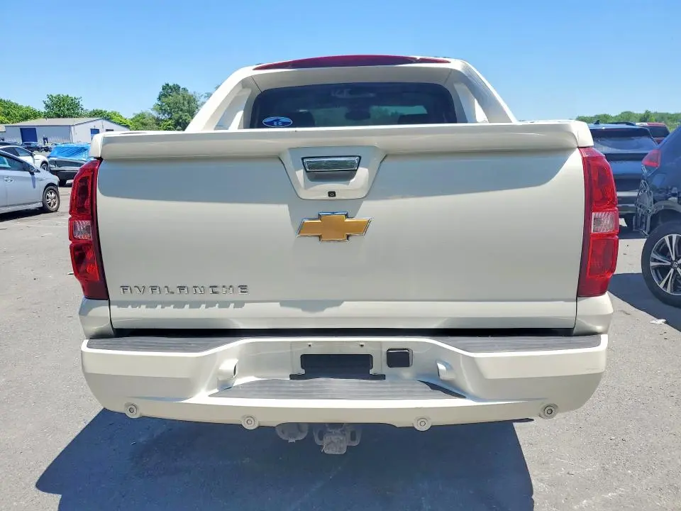 2013 CHEVROLET AVALANCHE LTZ  