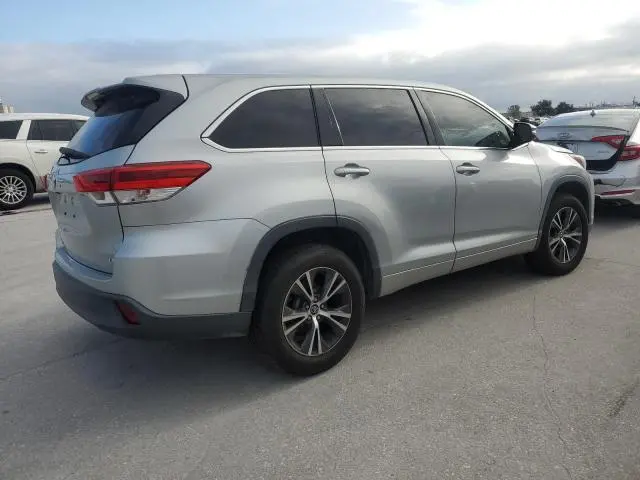 2017 TOYOTA HIGHLANDER LE  