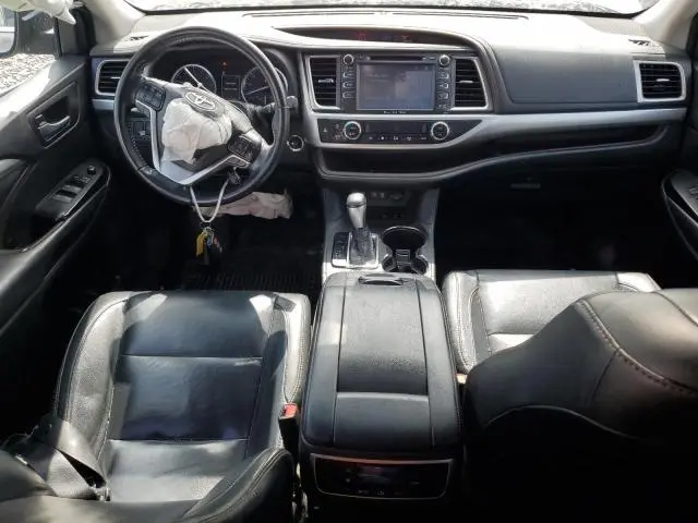 2018 TOYOTA HIGHLANDER SE  