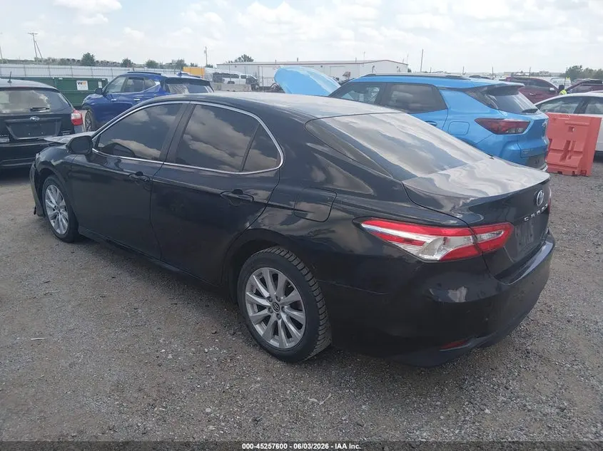 2018 TOYOTA CAMRY LE