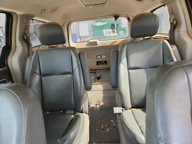 2010 VOLKSWAGEN ROUTAN SE  