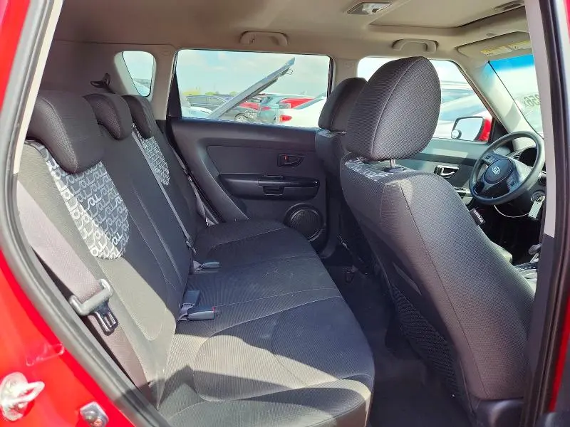 2010 KIA SOUL +  
