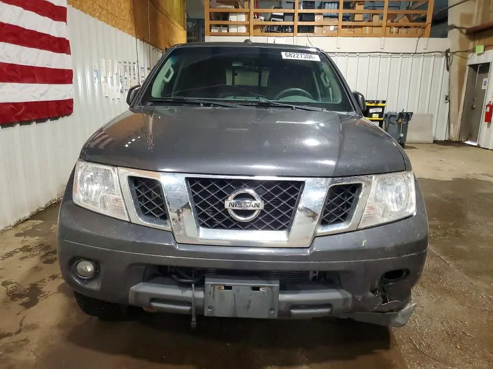 2015 NISSAN FRONTIER S  
