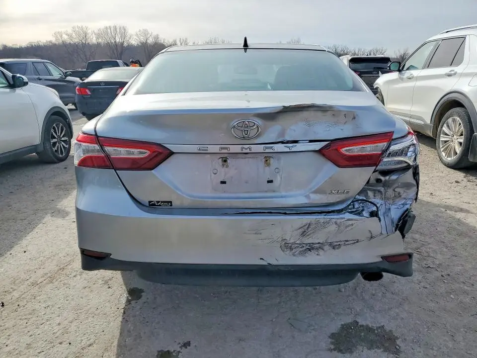 2019 TOYOTA CAMRY XLE  